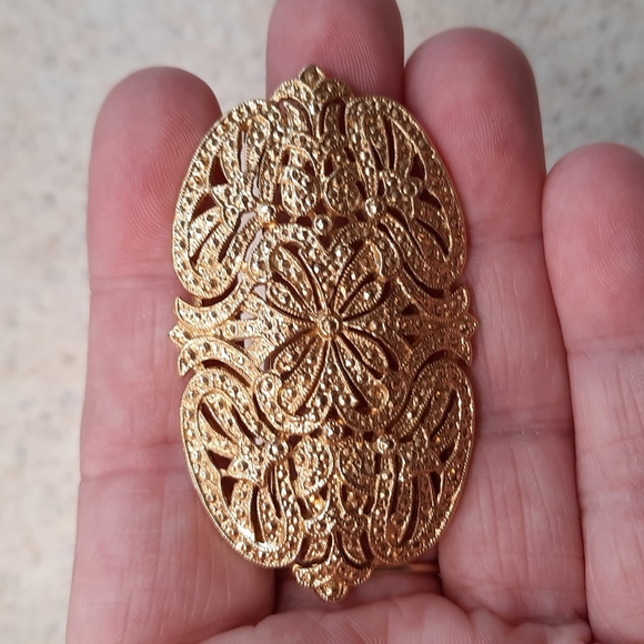 Statement brooch - Picture 2 of 4